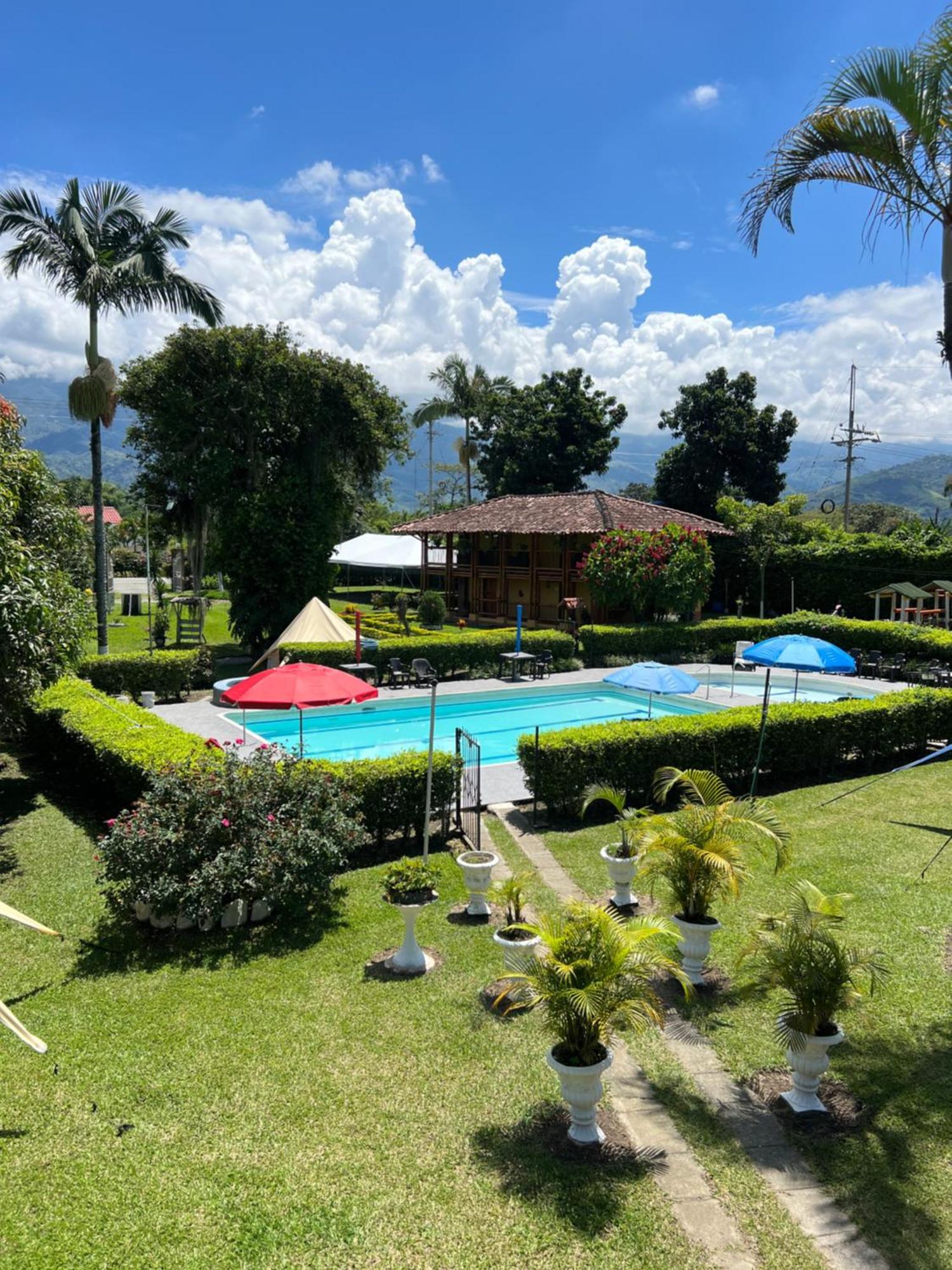 Villa Alejandra Del Quindio Calarcá 外观 照片